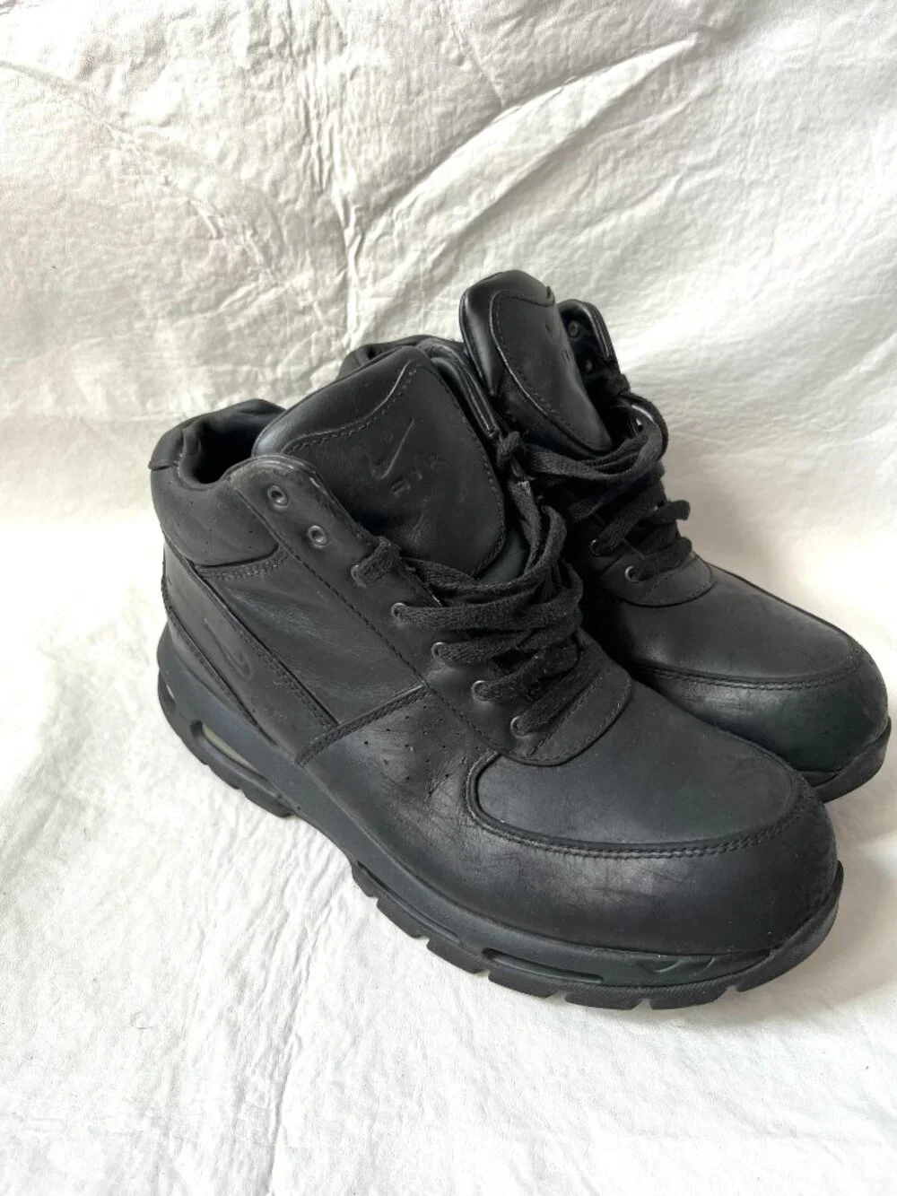 Nike Air Max Goadome boots US mens 12 triple black leather ACG lace up sneaker